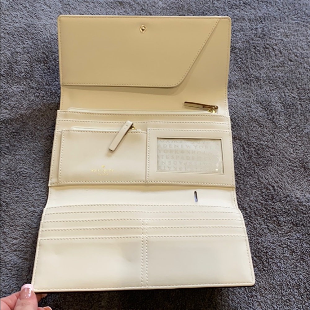 Kate Spade Wallet - Picture 2 of 3